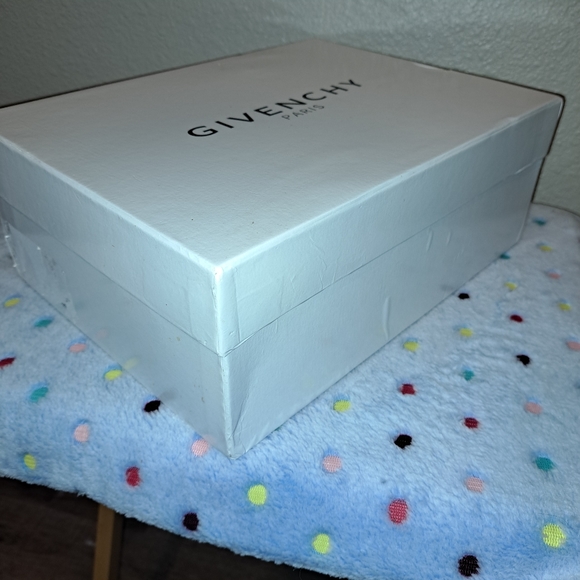 Givenchy Shoe Box (Empty) and dustbags - Picture 5 of 14
